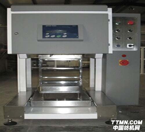 全自動水性油墨調(diào)色機 全新設計,展現(xiàn)金色彩一馬當先